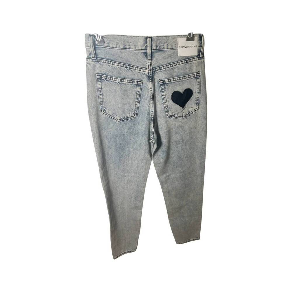 NEW UNEMPLOYED DENIM women's straight jeans with heart back pocket in denim/blue
